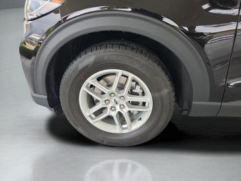New 2026 Ford Explorer Active RWD image 27