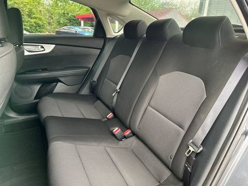 Used 2023 Kia Forte LXS w/ LXS Technology Package FWD image 24