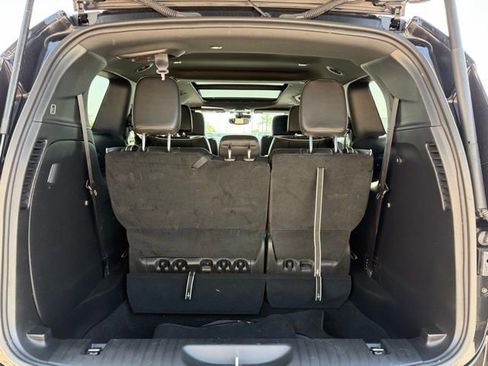 Certified 2026 Chrysler Pacifica Limited image 12