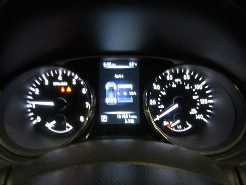 Used 2016 Nissan Rogue SL image 7