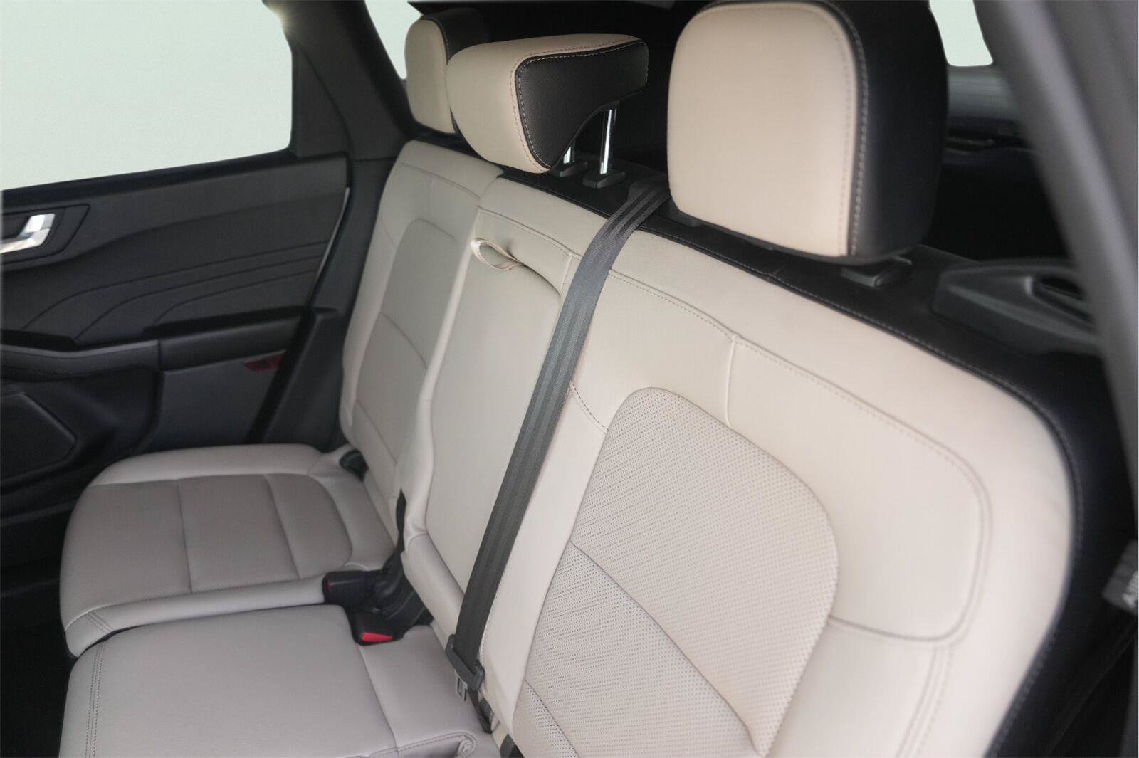 Used 2022 Ford Escape SEL w/ Technology Package FWD image 13