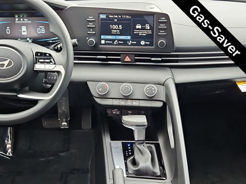 Used 2026 Hyundai Elantra SE FWD image 20
