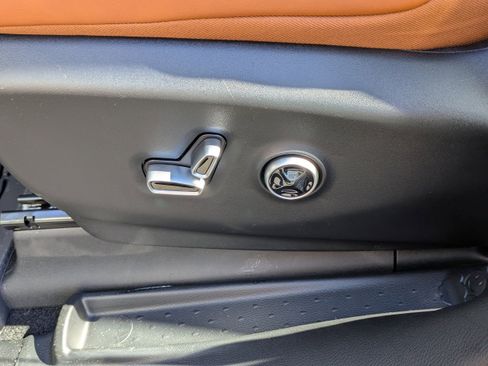 New 2026 Chrysler Pacifica Pinnacle image 23