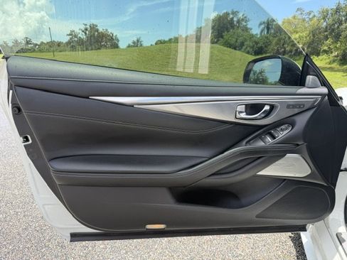 Used 2022 INFINITI Q60 3.0t Luxe w/ Essential Package RWD image 10