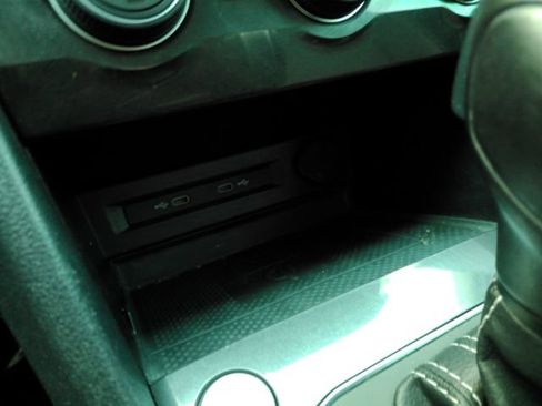 Used 2021 Volkswagen Tiguan SE image 44