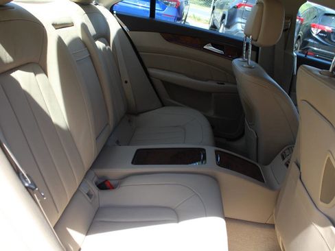 Used 2014 Mercedes-Benz CLS 550 4MATIC image 19
