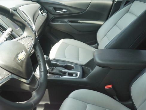 Used 2019 Chevrolet Equinox LT FWD image 8