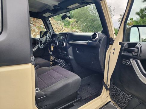 Used 2011 Jeep Wrangler Sahara w/ Dual Top Group AWD/4WD image 16