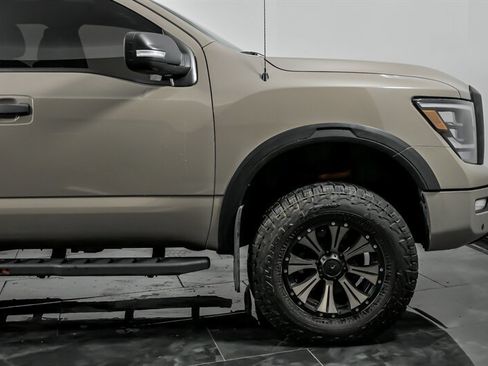 Used 2021 Nissan Titan PRO-4X w/ Pro-4x Convenience Package image 13