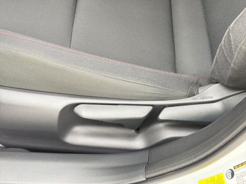 Used 2024 Toyota Prius Prime FWD image 14