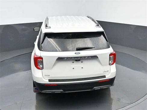 Used 2022 Ford Explorer XLT w/ Equipment Group 202A image 28