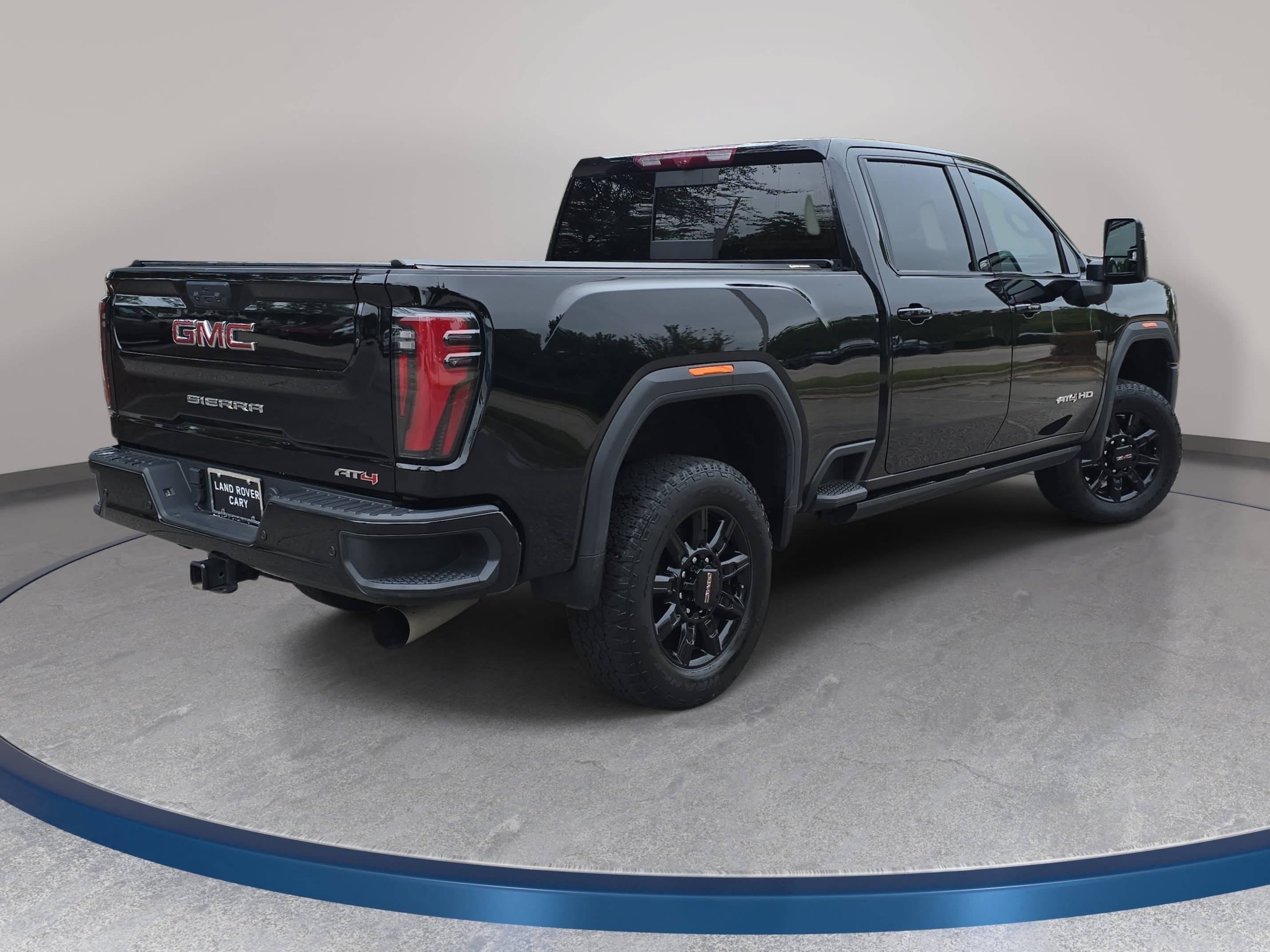 Used 2025 GMC Sierra 2500 AT4 w/ AT4 Premium Plus Package AWD/4WD image 5