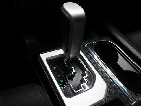 Used 2016 Toyota Tundra SR5 w/ SR5 Upgrade Package image 23