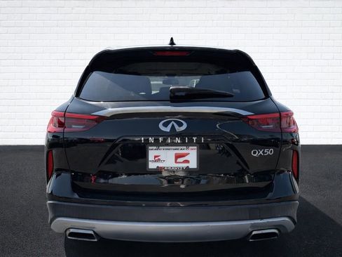 Used 2019 INFINITI QX50 Luxe image 5