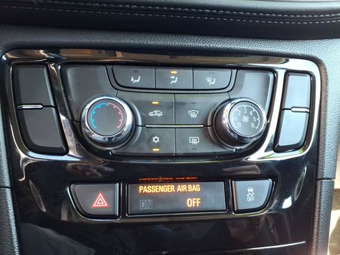 Used 2020 Buick Encore Preferred AWD/4WD image 22