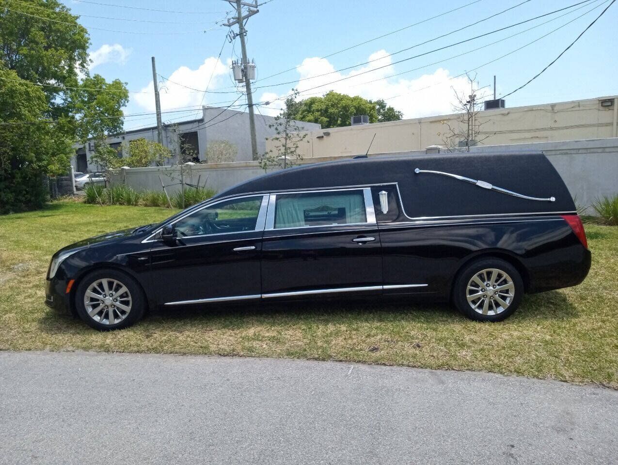 Used 2017 Cadillac XTS FWD image 6