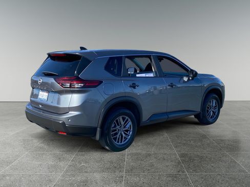 Used 2025 Nissan Rogue S FWD image 5