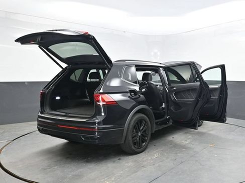 Used 2022 Volkswagen Tiguan SE R-Line AWD/4WD image 38