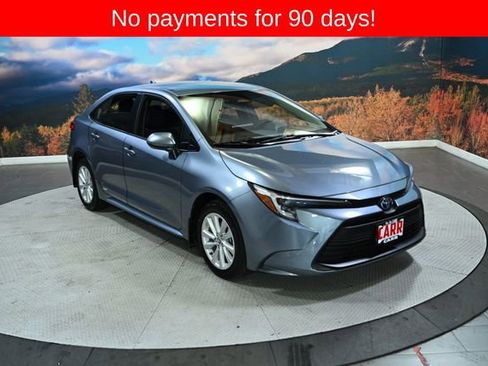 Used 2025 Toyota Corolla LE w/ LE Premium Package image 2
