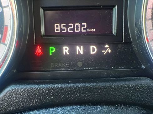 Used 2019 Dodge Grand Caravan SE w/ UConnect Hands-Free Group image 13