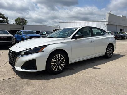 Used 2024 Nissan Altima 2.5 SV