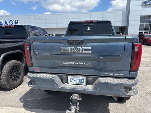 Used 2024 GMC Sierra 3500 Denali Ultimate AWD/4WD image 4