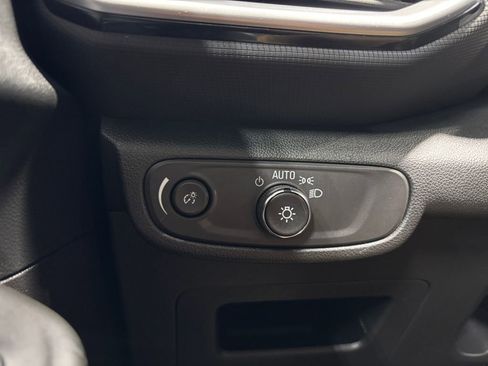 Used 2023 Chevrolet TrailBlazer LS AWD/4WD image 24
