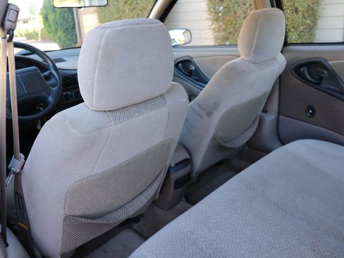 Used 1997 Chevrolet Cavalier LS w/ Preferred Equipment Group 2 FWD image 38