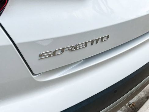 Certified 2023 Kia Sorento EX FWD image 14