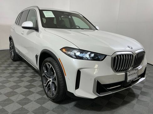 Certified 2024 BMW X5 xDrive40i w/ Parking Assistance Package AWD/4WD image 4