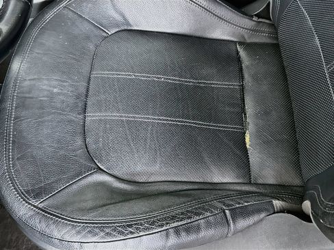 Used 2011 Hyundai Tucson Limited w/ Premium Pkg 3 AWD/4WD image 19