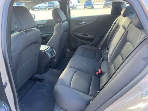Used 2023 Chevrolet Malibu LT image 36