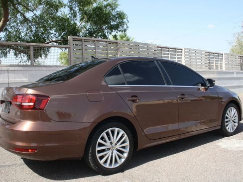 Used 2016 Volkswagen Jetta SEL Premium FWD image 4