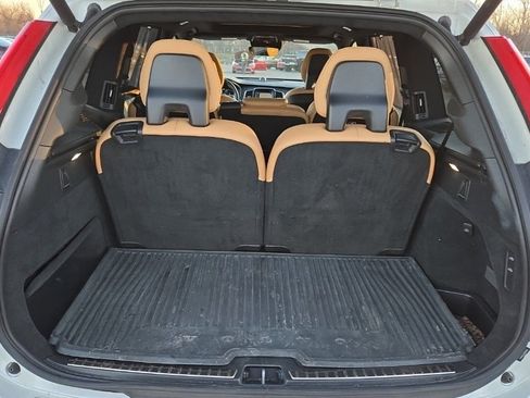 Used 2017 Volvo XC90 T8 Inscription w/ Luxury Package image 6