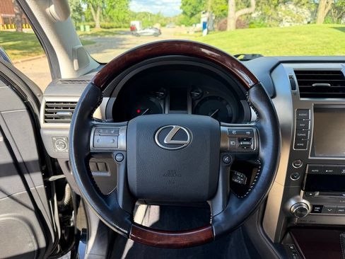 Used 2016 Lexus GX 460 w/ Premium Package AWD/4WD image 33
