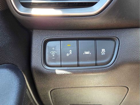 Used 2019 Hyundai Santa Fe SE FWD image 27