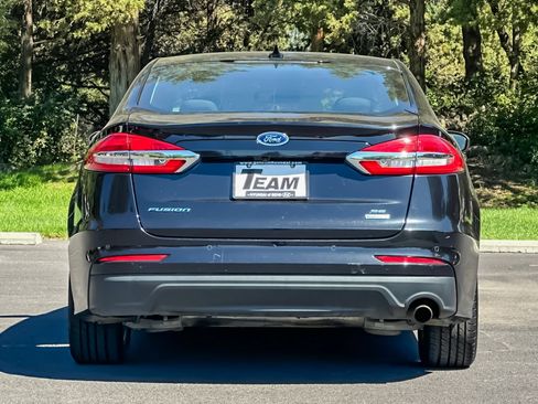 Used 2020 Ford Fusion SE FWD image 5