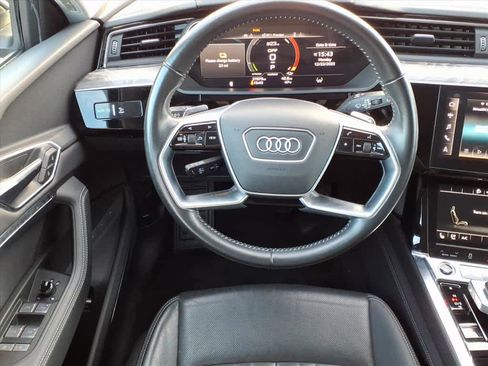 Used 2021 Audi e-tron Premium Plus w/ Premium Plus Package image 5