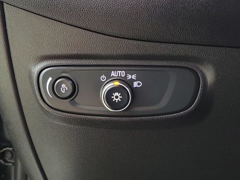 Used 2022 Chevrolet Equinox LT FWD image 23
