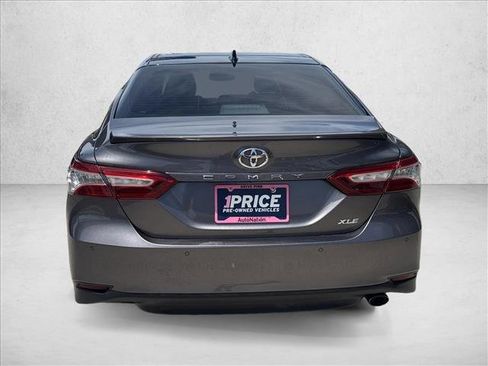 Used 2019 Toyota Camry XLE w/ Driver Assist Package FWD image 4