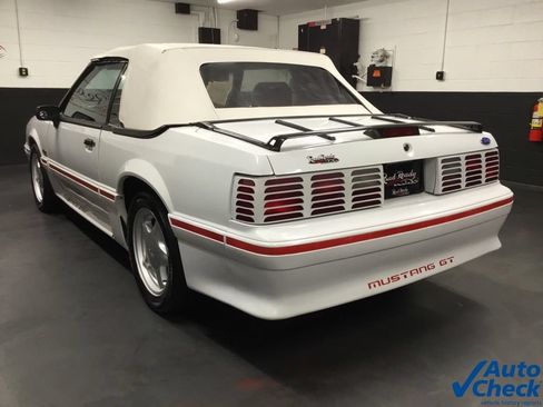 Used 1989 Ford Mustang GT RWD image 19