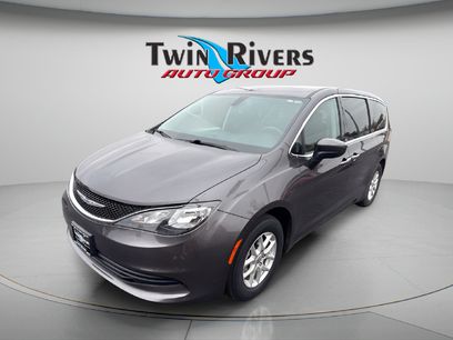 Used 2017 Chrysler Pacifica Touring