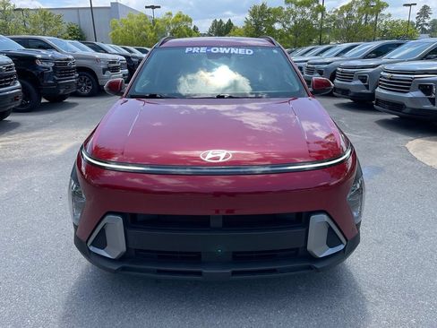 Used 2025 Hyundai Kona SEL FWD image 2