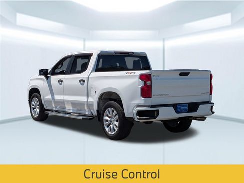 Used 2020 Chevrolet Silverado 1500 Custom w/ Custom Value Package AWD/4WD image 5