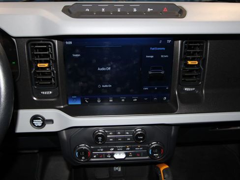 Used 2023 Ford Bronco Badlands image 14