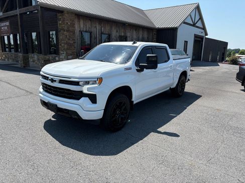 Used 2022 Chevrolet Silverado 1500 RST AWD/4WD image 2