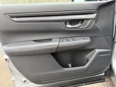 Used 2023 Honda CR-V EX image 12