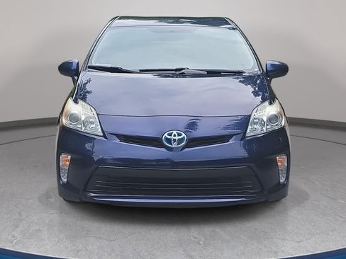 Used 2015 Toyota Prius Two FWD image 2