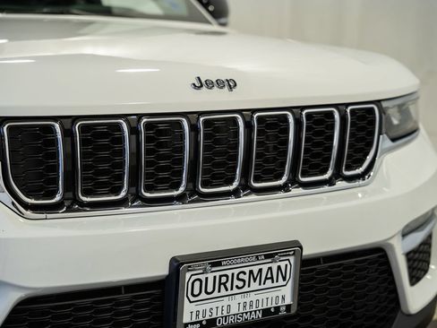 Certified 2023 Jeep Grand Cherokee Limited AWD/4WD image 12