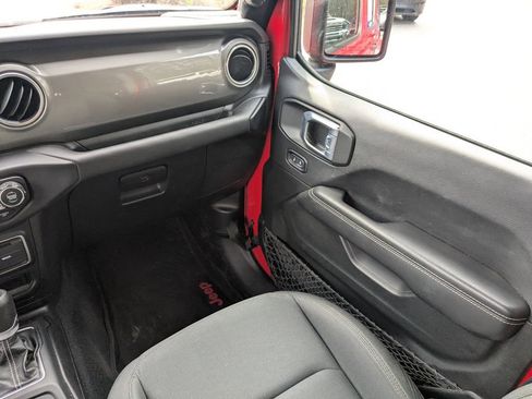 Used 2021 Jeep Wrangler Unlimited Sahara image 17